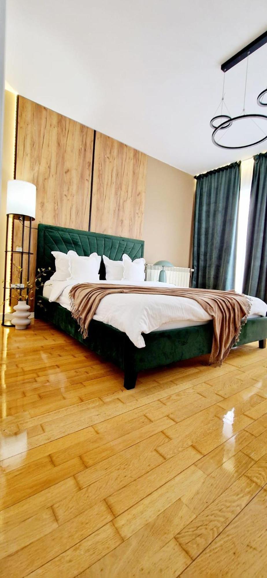 Penthouse View Aeroport Iasi Apartment Exterior photo